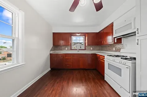 566 2nd Street Carlstadt NJ 07072