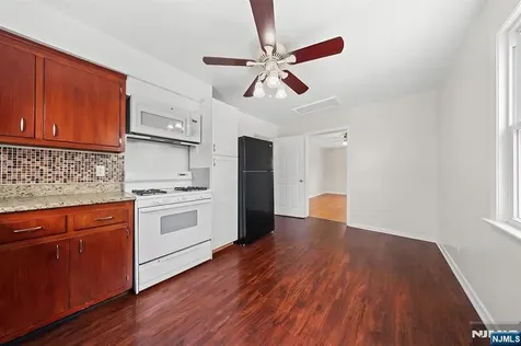 566 2nd Street Carlstadt NJ 07072