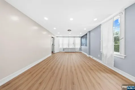 566 2nd Street Carlstadt NJ 07072