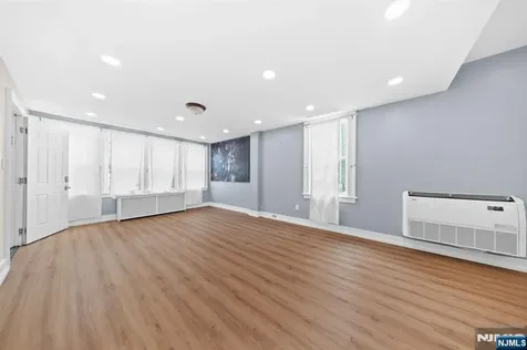 566 2nd Street Carlstadt NJ 07072
