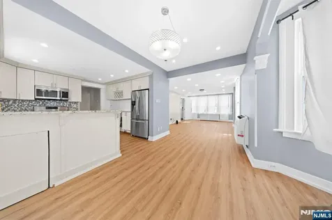 566 2nd Street Carlstadt NJ 07072