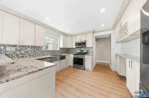 566 2nd Street Carlstadt NJ 07072