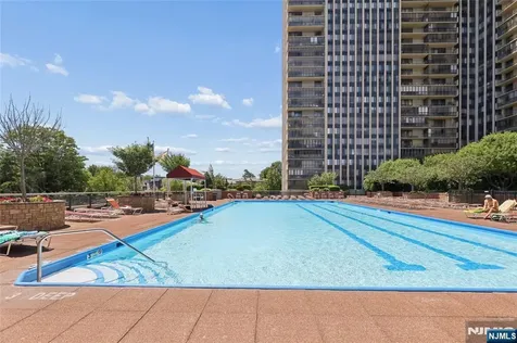 100 Carlyle Drive Cliffside Park NJ 07010