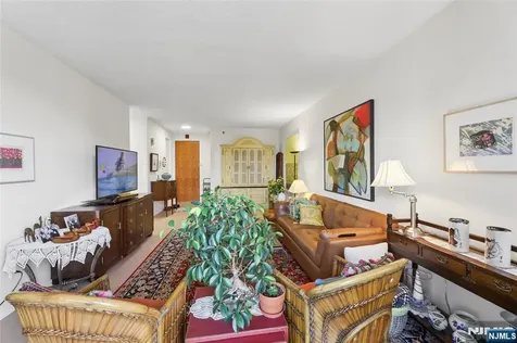 100 Carlyle Drive Cliffside Park NJ 07010