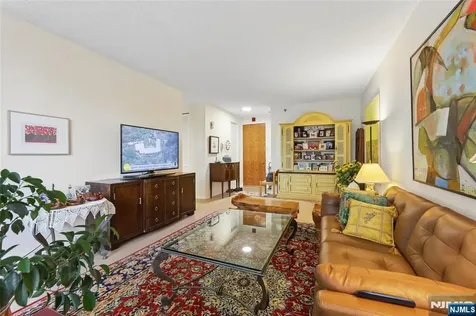 100 Carlyle Drive Cliffside Park NJ 07010