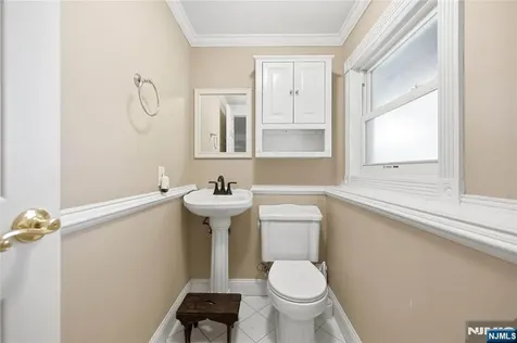 8 Nottingham Drive East Brunswick NJ 08816