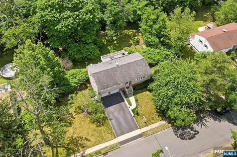 8 Nottingham Drive East Brunswick NJ 08816