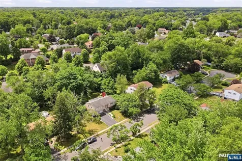 8 Nottingham Drive East Brunswick NJ 08816