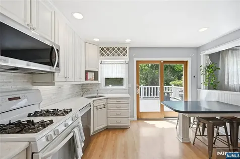 8 Nottingham Drive East Brunswick NJ 08816