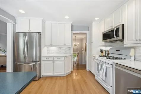 8 Nottingham Drive East Brunswick NJ 08816