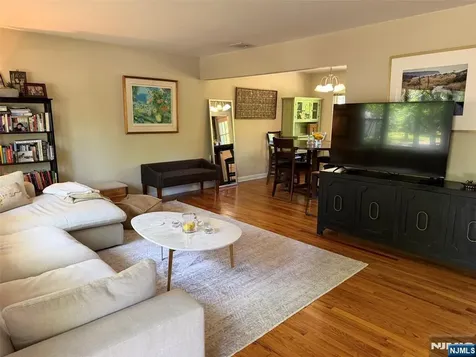 3 Spruce Place Ho-ho-kus NJ 07423