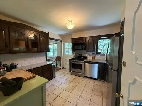 3 Spruce Place Ho-ho-kus NJ 07423