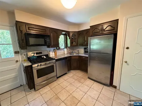 3 Spruce Place Ho-ho-kus NJ 07423