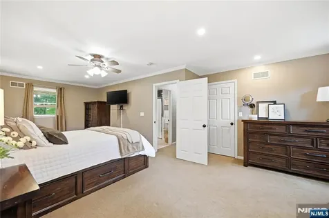 13 Highview Trail Jefferson Township NJ 07885