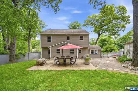 13 Highview Trail Jefferson Township NJ 07885