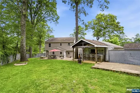 13 Highview Trail Jefferson Township NJ 07885