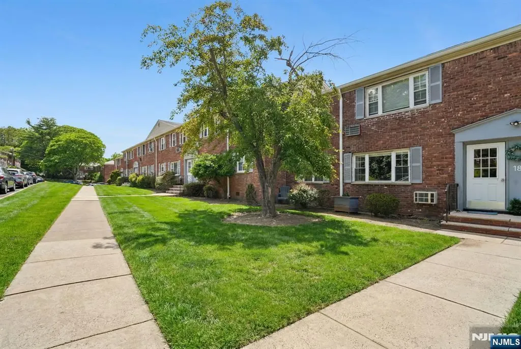 18 Wedgewood Drive Verona NJ 07044