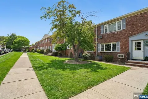 18 Wedgewood Drive Verona NJ 07044