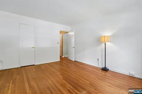 18 Wedgewood Drive Verona NJ 07044