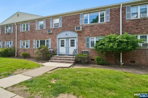18 Wedgewood Drive Verona NJ 07044