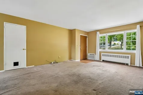 18 Wedgewood Drive Verona NJ 07044