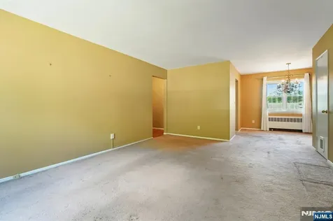 18 Wedgewood Drive Verona NJ 07044