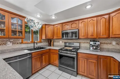 21 Marcia Road Ringwood NJ 07456
