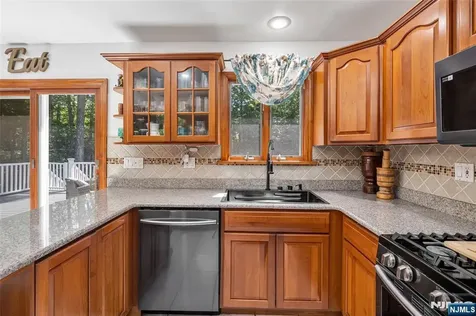 21 Marcia Road Ringwood NJ 07456