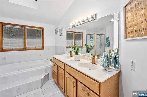 21 Marcia Road Ringwood NJ 07456