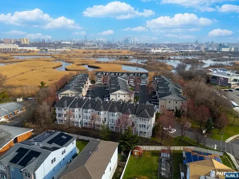5 Creekside Court Secaucus NJ 07094