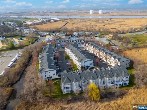 5 Creekside Court Secaucus NJ 07094