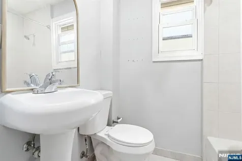 632 Grier Avenue Elizabeth NJ 07202