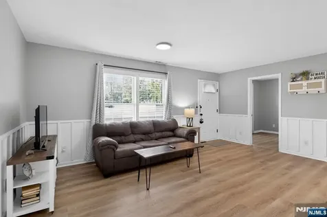 16 Clover Lane Vernon NJ 07418