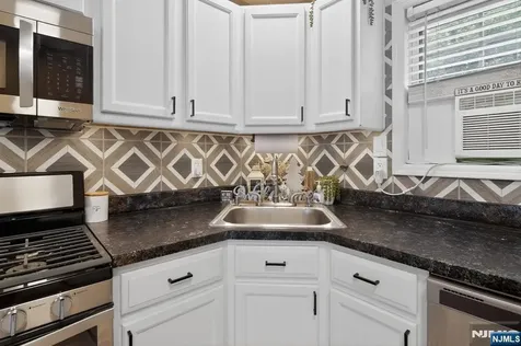 16 Clover Lane Vernon NJ 07418