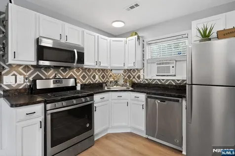 16 Clover Lane Vernon NJ 07418