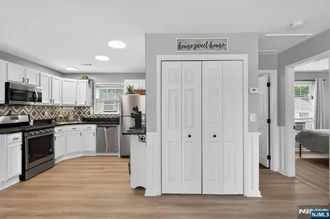 16 Clover Lane Vernon NJ 07418