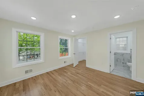 58 Vermont Avenue Newark NJ 07106