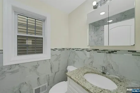58 Vermont Avenue Newark NJ 07106