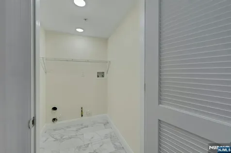 58 Vermont Avenue Newark NJ 07106