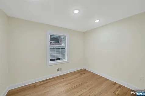58 Vermont Avenue Newark NJ 07106