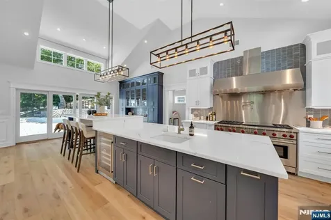 976 Scioto Drive Franklin Lakes NJ 07417