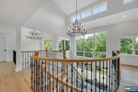 976 Scioto Drive Franklin Lakes NJ 07417