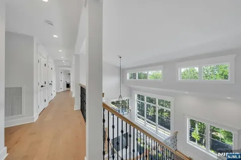 976 Scioto Drive Franklin Lakes NJ 07417