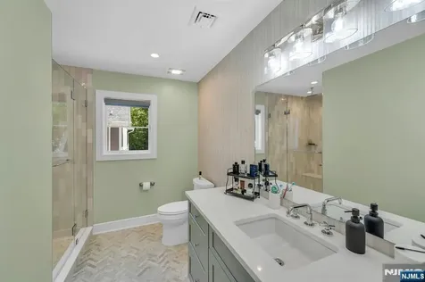 976 Scioto Drive Franklin Lakes NJ 07417