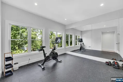 976 Scioto Drive Franklin Lakes NJ 07417