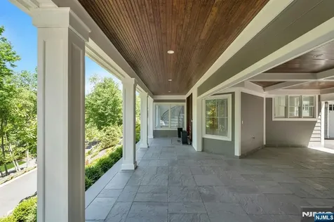 976 Scioto Drive Franklin Lakes NJ 07417