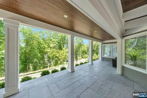 976 Scioto Drive Franklin Lakes NJ 07417