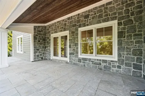 976 Scioto Drive Franklin Lakes NJ 07417