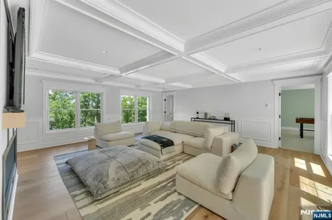 976 Scioto Drive Franklin Lakes NJ 07417