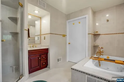 2 N Edgewood Avenue West Orange NJ 07052